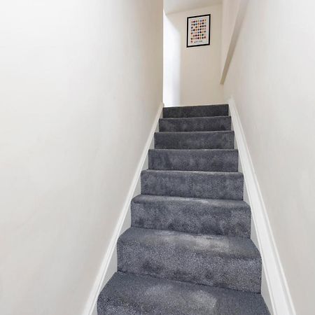 2 Bedroom Apartment On Peebles High Street 외부 사진