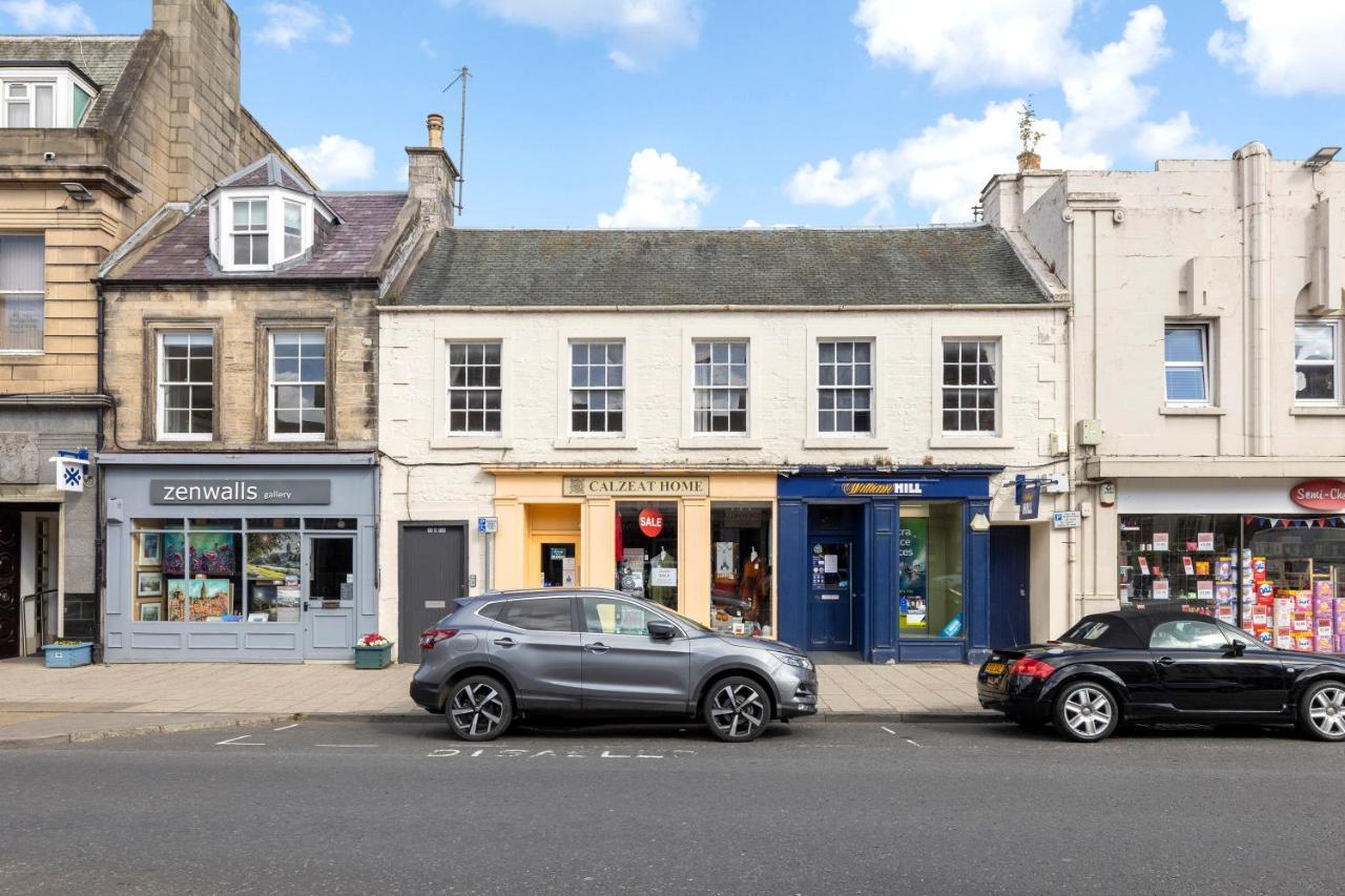 2 Bedroom Apartment On Peebles High Street 외부 사진