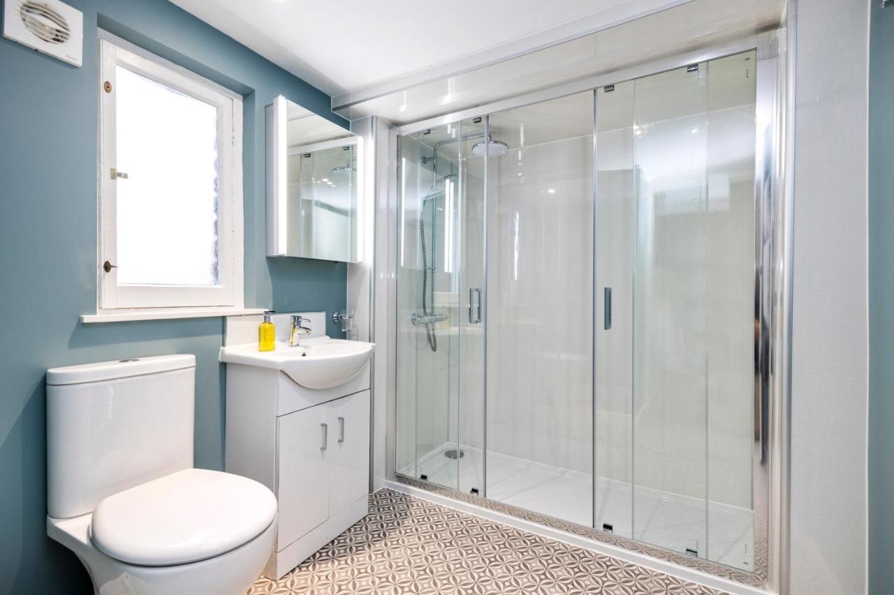 2 Bedroom Apartment On Peebles High Street 외부 사진